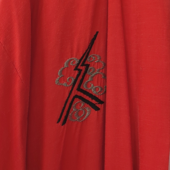 Vintage 100% Silk Robe Red Embroidered Dragons Made in Japan - Picture 6 of 9